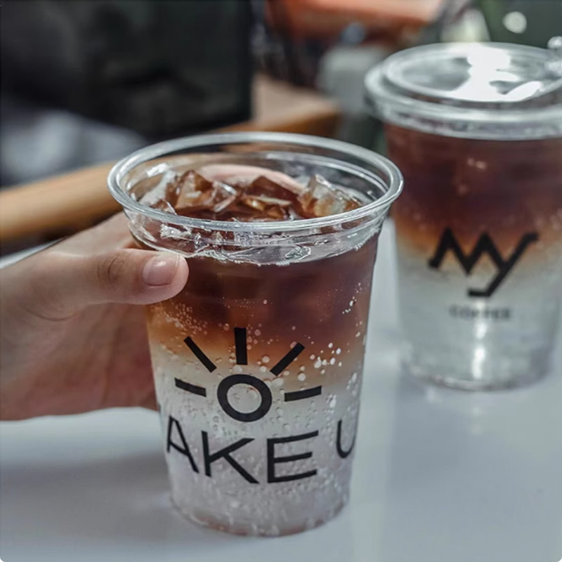 Plastic beker aangepast logo Y - Coffee Tea Day recensie en prijs